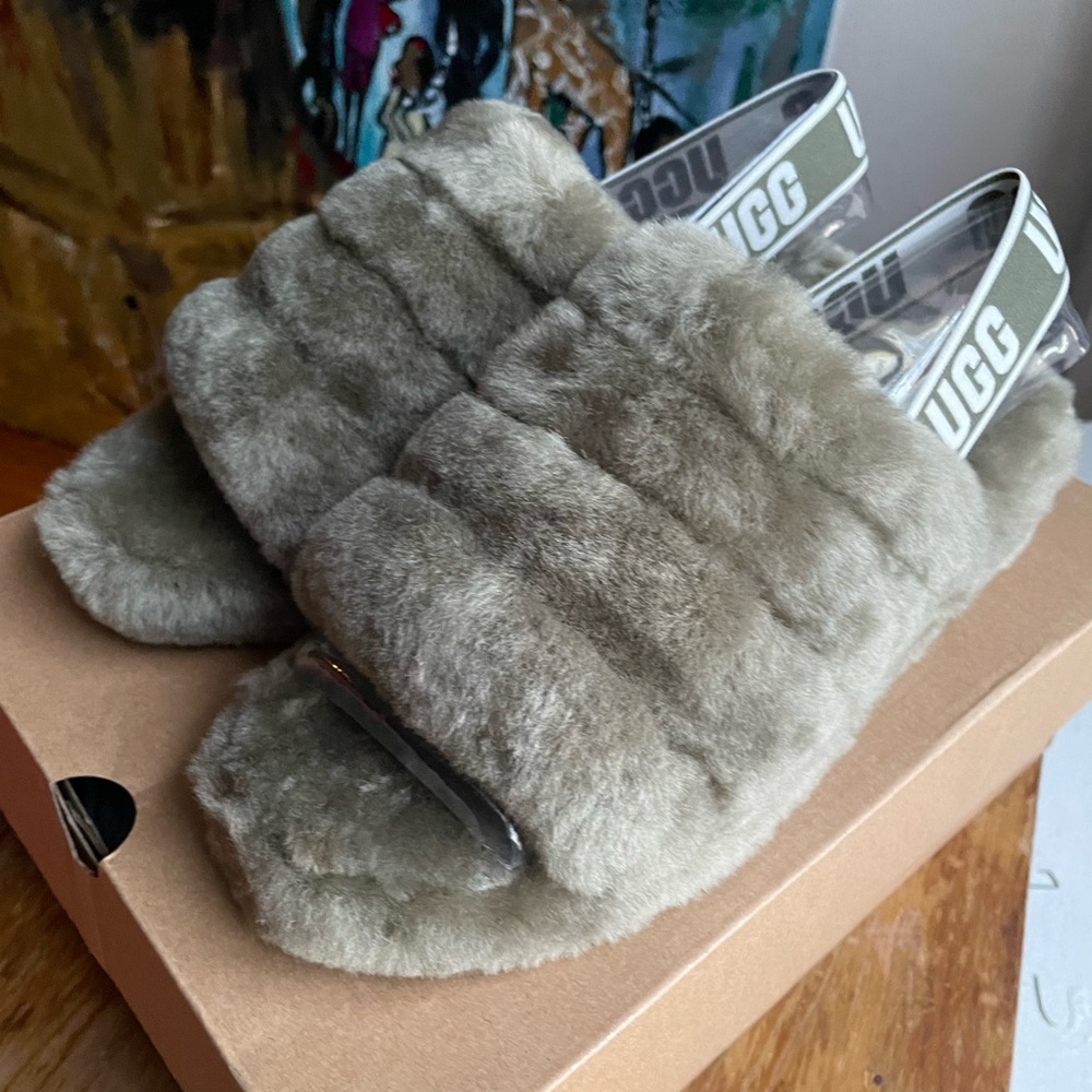UGG W FLUFF YEAH SLIDE, size 10